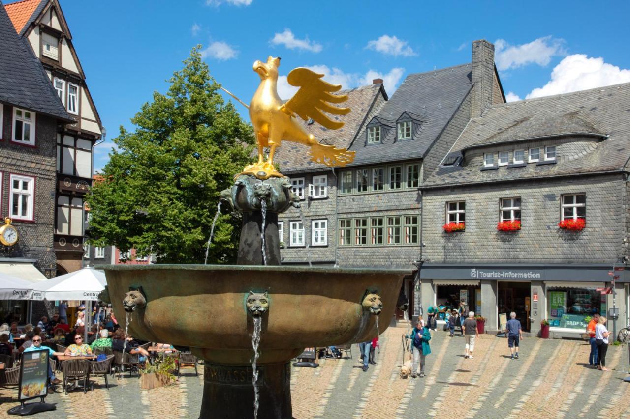 Haus Mittenmank Am Marktplatz Apartment Goslar Exterior photo